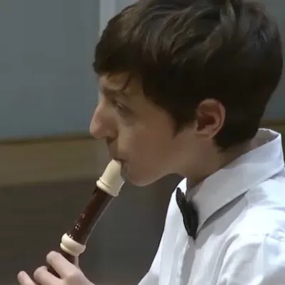 Čársky, Niko