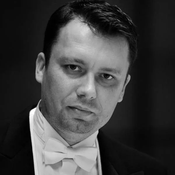 Kokoš, Adrian
