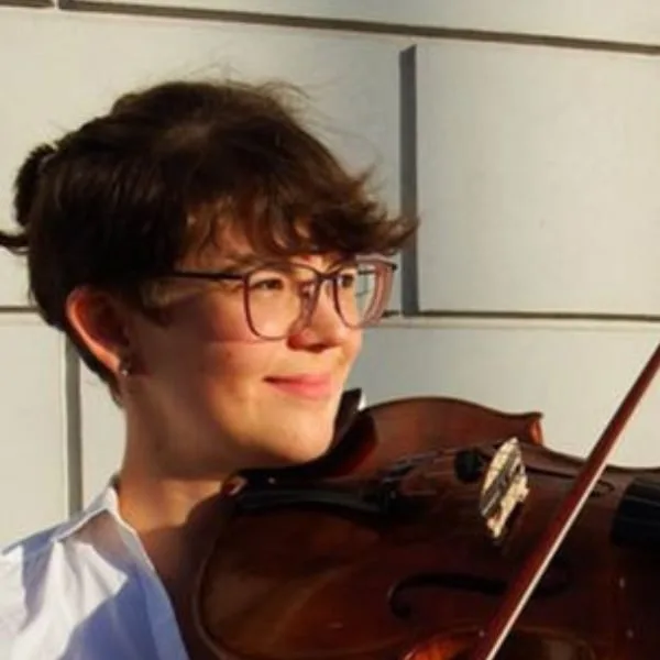 Kriechbaum, Julia