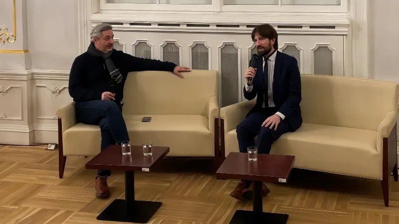 Beseda s Danielom Raiskinom