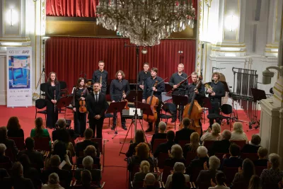 Quasars Ensemble – © Alexander Trizuljak