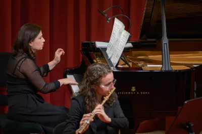 Quasars Ensemble – © Alexander Trizuljak